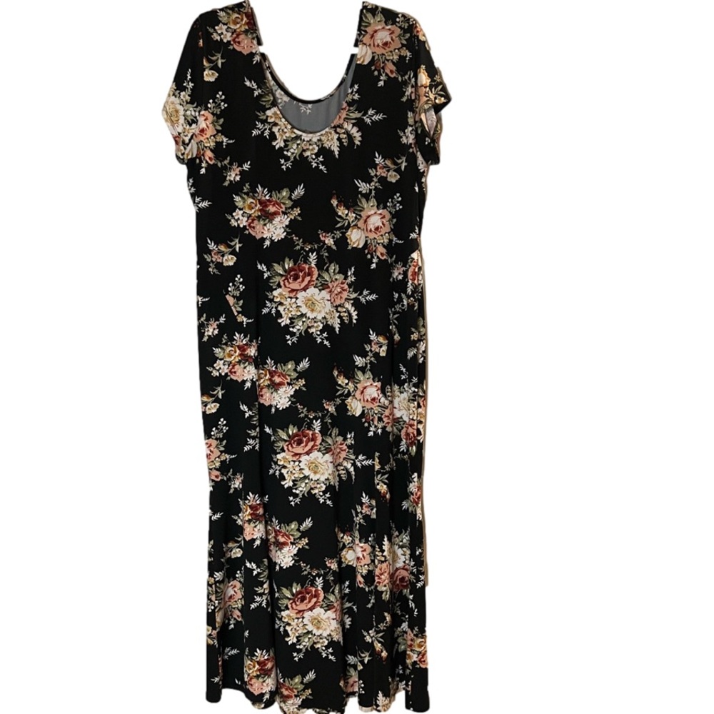 & Harmony long maxi dress black and floral minimal sleeve Size 3XL flared hem